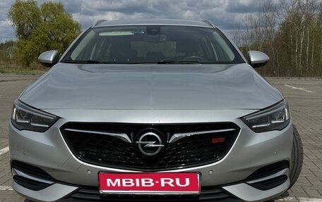 Opel Insignia II рестайлинг, 2019 год, 1 950 000 рублей, 1 фотография