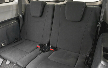 Toyota Wish II, 2010 год, 1 349 000 рублей, 23 фотография