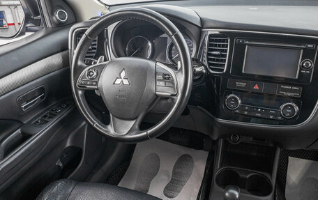 Mitsubishi Outlander III рестайлинг 3, 2012 год, 1 549 000 рублей, 16 фотография