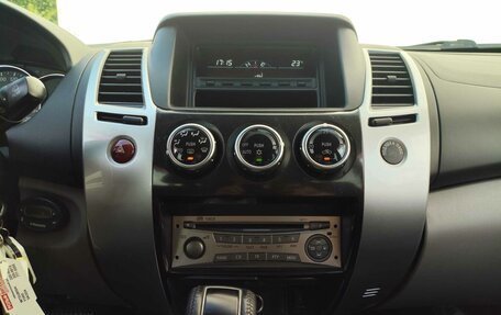Mitsubishi Pajero Sport II рестайлинг, 2013 год, 1 750 000 рублей, 21 фотография