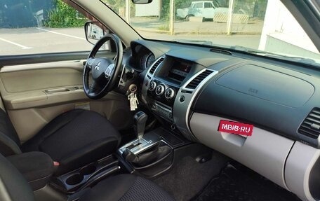 Mitsubishi Pajero Sport II рестайлинг, 2013 год, 1 750 000 рублей, 9 фотография