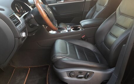 Volkswagen Touareg III, 2014 год, 2 195 000 рублей, 4 фотография