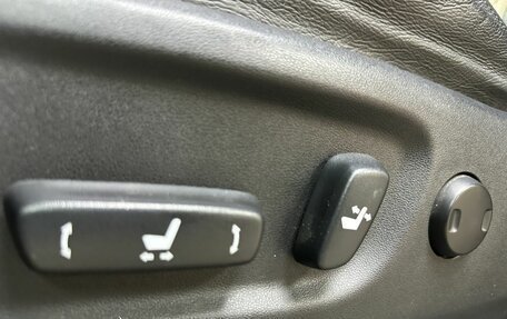 Toyota Land Cruiser Prado 150 рестайлинг 2, 2015 год, 3 550 000 рублей, 23 фотография