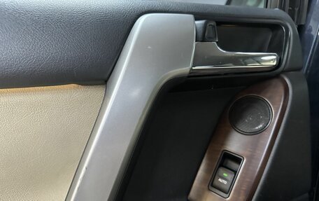 Toyota Land Cruiser Prado 150 рестайлинг 2, 2015 год, 3 550 000 рублей, 22 фотография