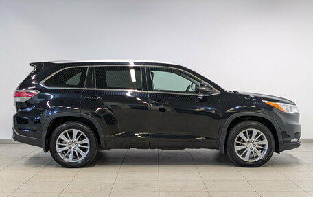 Toyota Highlander III, 2014 год, 3 700 000 рублей, 4 фотография