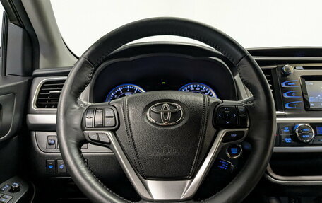 Toyota Highlander III, 2014 год, 3 700 000 рублей, 24 фотография