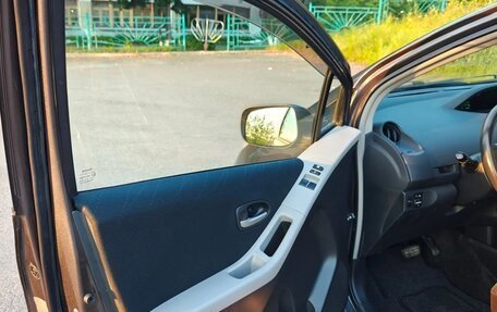 Toyota Yaris III рестайлинг, 2008 год, 650 000 рублей, 13 фотография