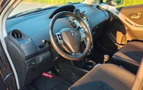 Toyota Yaris III рестайлинг, 2008 год, 650 000 рублей, 15 фотография