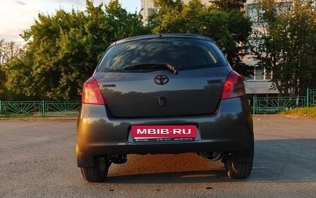 Toyota Yaris III рестайлинг, 2008 год, 650 000 рублей, 10 фотография