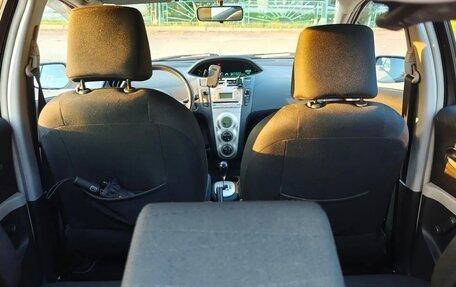 Toyota Yaris III рестайлинг, 2008 год, 650 000 рублей, 19 фотография