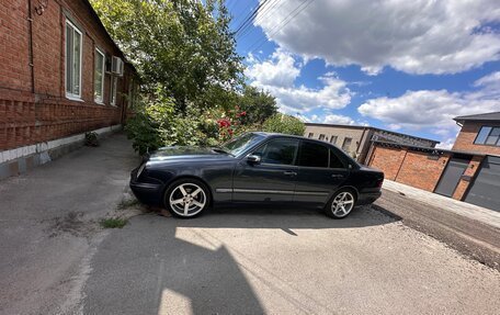 Mercedes-Benz E-Класс, 2000 год, 750 000 рублей, 2 фотография