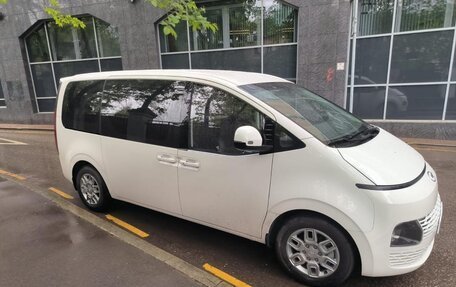 Hyundai Staria, 2021 год, 4 300 000 рублей, 3 фотография