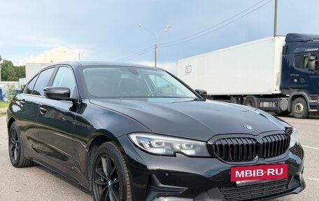 BMW 3 серия, 2019 год, 3 300 000 рублей, 3 фотография