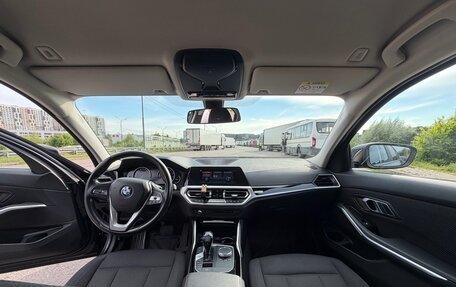 BMW 3 серия, 2019 год, 3 300 000 рублей, 14 фотография