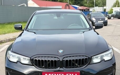 BMW 3 серия, 2019 год, 3 300 000 рублей, 9 фотография