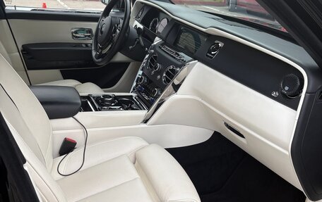 Rolls-Royce Cullinan, 2022 год, 20 500 000 рублей, 14 фотография