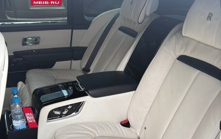 Rolls-Royce Cullinan, 2022 год, 20 500 000 рублей, 12 фотография