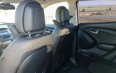 Hyundai ix35 I рестайлинг, 2011 год, 980 000 рублей, 3 фотография