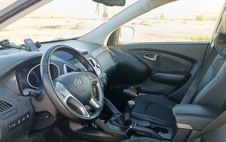 Hyundai ix35 I рестайлинг, 2011 год, 980 000 рублей, 2 фотография
