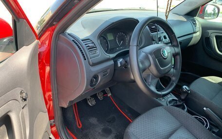 Skoda Fabia II, 2010 год, 730 000 рублей, 10 фотография