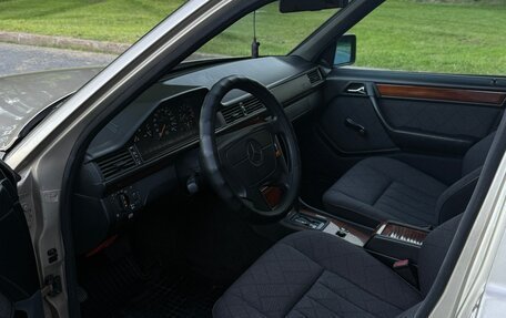 Mercedes-Benz E-Класс, 1994 год, 800 000 рублей, 27 фотография
