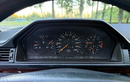 Mercedes-Benz E-Класс, 1994 год, 800 000 рублей, 26 фотография
