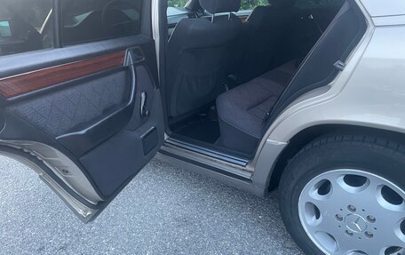 Mercedes-Benz E-Класс, 1994 год, 800 000 рублей, 28 фотография