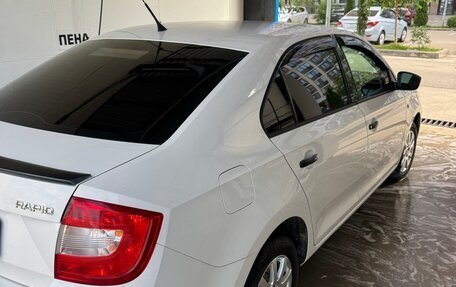Skoda Rapid I, 2013 год, 590 000 рублей, 2 фотография