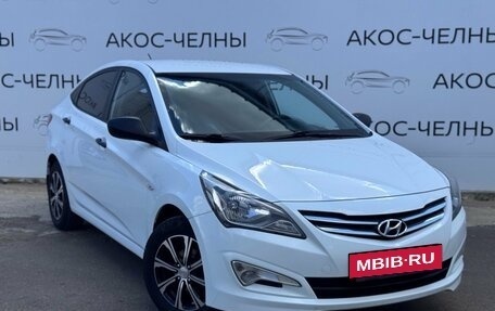 Hyundai Solaris II рестайлинг, 2015 год, 630 000 рублей, 3 фотография