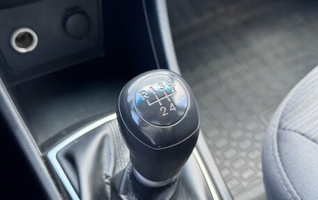 Hyundai Solaris II рестайлинг, 2015 год, 630 000 рублей, 23 фотография