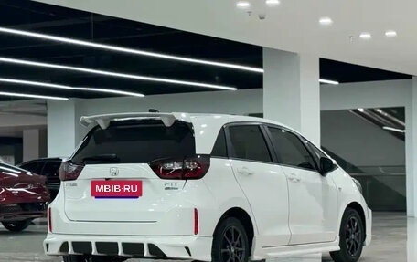 Honda Fit, 2022 год, 1 197 000 рублей, 2 фотография