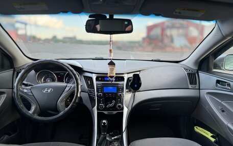 Hyundai Sonata VI, 2012 год, 850 000 рублей, 4 фотография