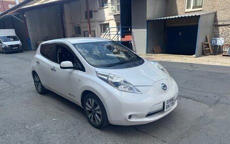 Nissan Leaf I, 2012 год, 1 210 000 рублей, 2 фотография