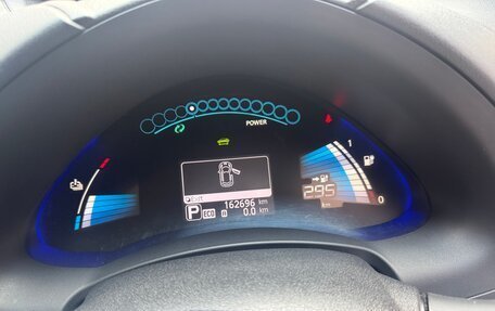 Nissan Leaf I, 2012 год, 1 210 000 рублей, 12 фотография