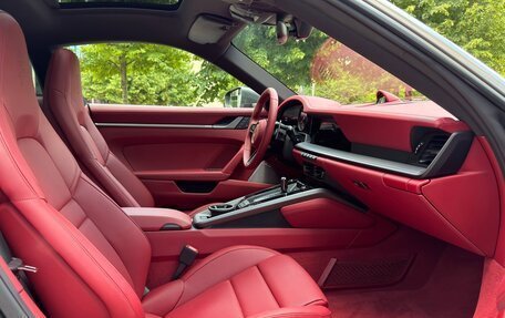 Porsche 911, 2023 год, 17 200 000 рублей, 32 фотография