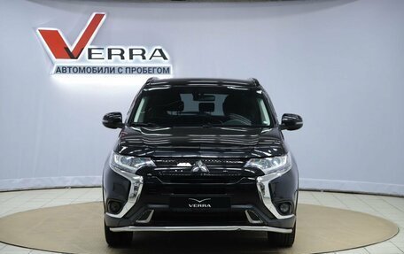 Mitsubishi Outlander III рестайлинг 3, 2020 год, 2 190 000 рублей, 2 фотография