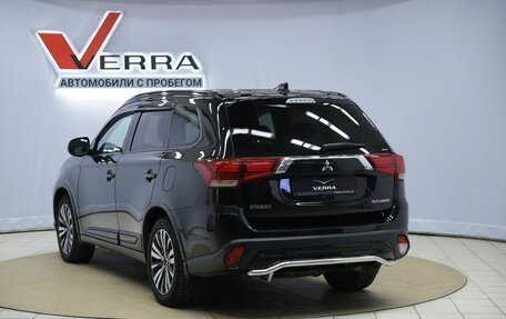 Mitsubishi Outlander III рестайлинг 3, 2020 год, 2 190 000 рублей, 7 фотография