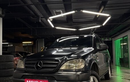 Mercedes-Benz M-Класс, 2000 год, 850 000 рублей, 1 фотография