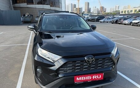 Toyota RAV4, 2021 год, 3 090 000 рублей, 1 фотография