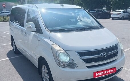Hyundai Grand Starex Grand Starex I рестайлинг 2, 2011 год, 1 470 000 рублей, 2 фотография