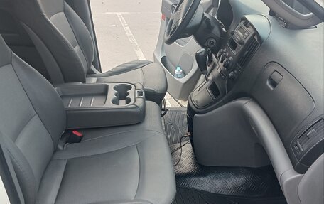 Hyundai Grand Starex Grand Starex I рестайлинг 2, 2011 год, 1 470 000 рублей, 14 фотография