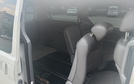 Hyundai Grand Starex Grand Starex I рестайлинг 2, 2011 год, 1 470 000 рублей, 22 фотография