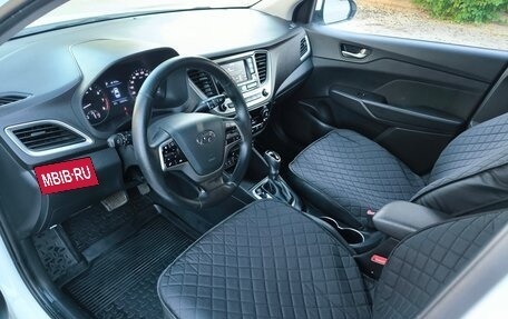Hyundai Solaris II рестайлинг, 2017 год, 1 000 000 рублей, 11 фотография