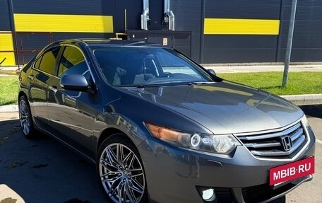 Honda Accord VIII рестайлинг, 2008 год, 1 000 000 рублей, 2 фотография