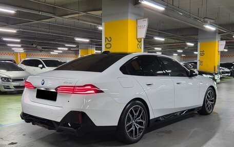BMW 5 серия, 2024 год, 6 320 000 рублей, 3 фотография