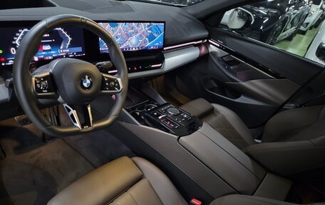 BMW 5 серия, 2024 год, 6 320 000 рублей, 5 фотография