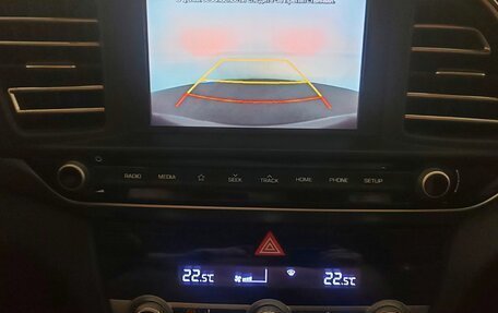 Hyundai Elantra VI рестайлинг, 2019 год, 1 300 000 рублей, 19 фотография