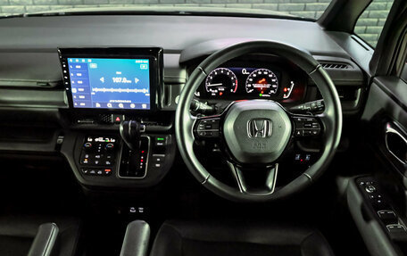 Honda Stepwgn, 2024 год, 3 500 000 рублей, 16 фотография