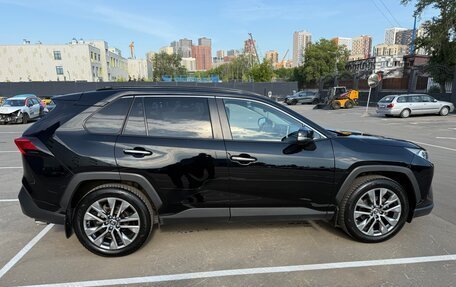 Toyota RAV4, 2021 год, 3 090 000 рублей, 3 фотография