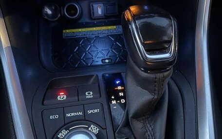 Toyota RAV4, 2021 год, 3 090 000 рублей, 13 фотография